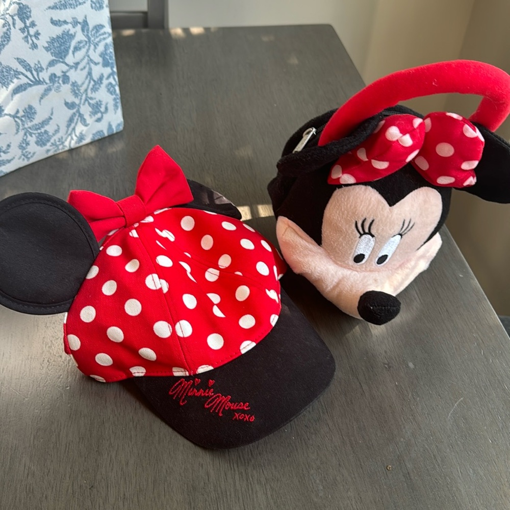 Kids Disney Minnie Mouse hat & purse
